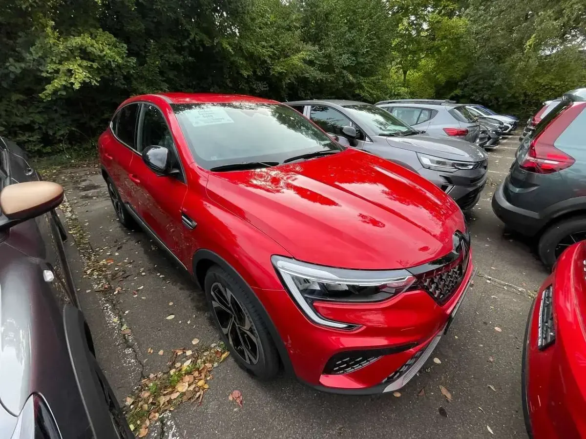 Neu Renault Arkana Techno 140 PS (102 kW) 2025 Rot SUV