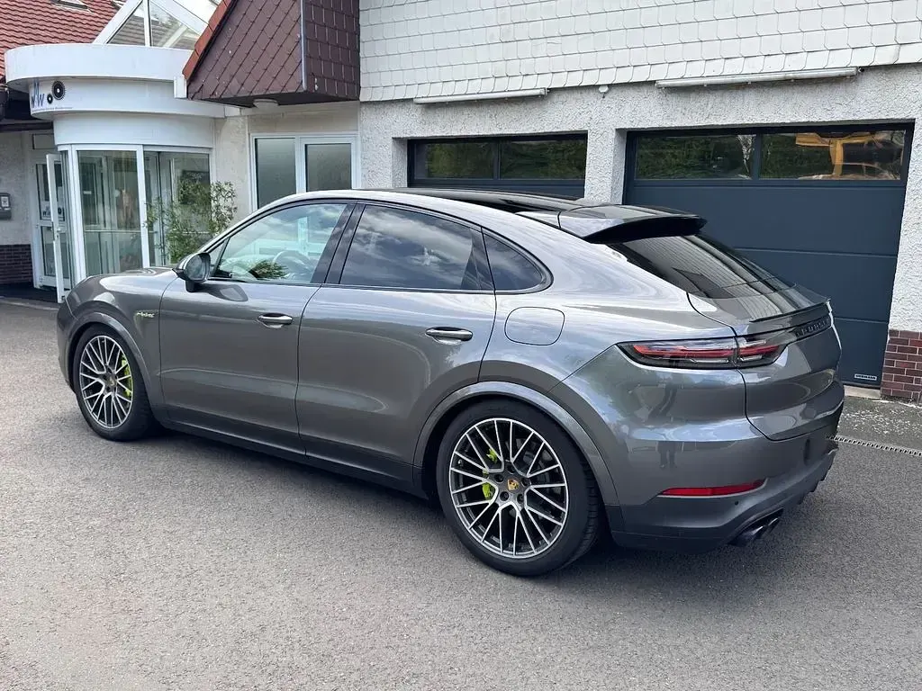 Gebraucht Porsche Cayenne Coupe 462 PS (339 kW) 2019 Silber Coupé