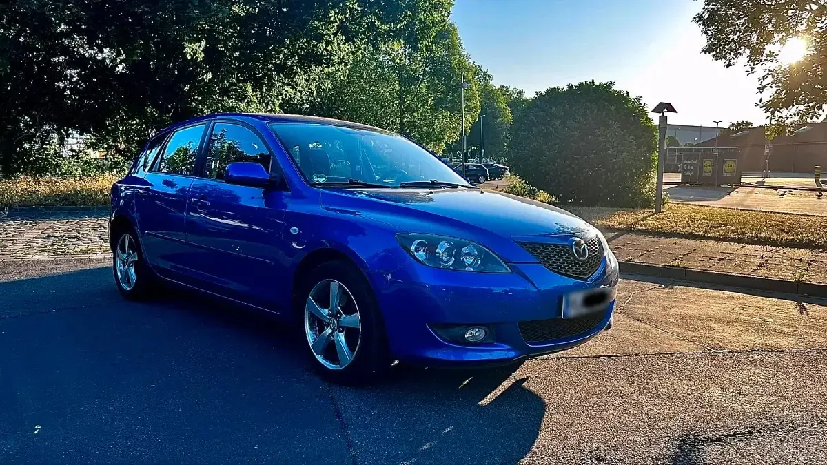 Gebraucht Mazda 3 116 PS (85 kW) 2004 Blau Kleinwagen