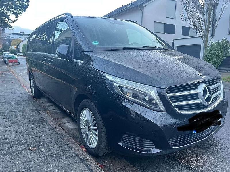 Gebraucht Mercedes V250 Avantgarde Edition 190 PS (139 kW) 2018 Schwarz Van / Kleinbus