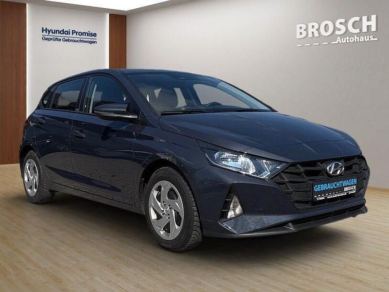 Gebraucht Hyundai i20 Select 84 PS (61 kW) 2021 Aurora grey Kleinwagen