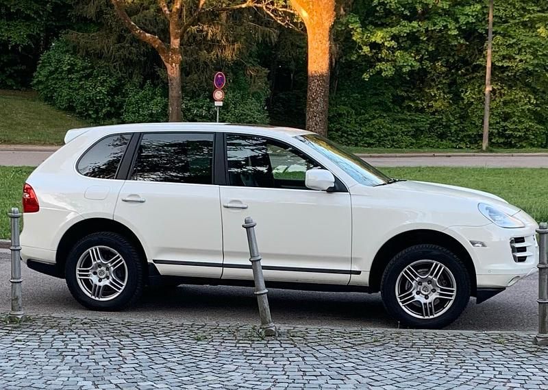 Weiß Gebraucht 2008 Porsche Cayenne SUV | 10.200 € (Fairer Preis) - Bild 1/4
