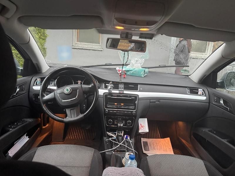 Gebraucht Skoda Superb 170 PS (125 kW) 2013 Grau Kombi