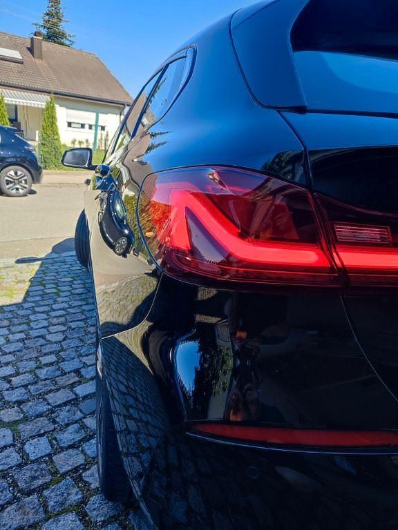 Gebraucht BMW 118 Sport Line 140 PS (102 kW) 2020 Schwarz Kleinwagen