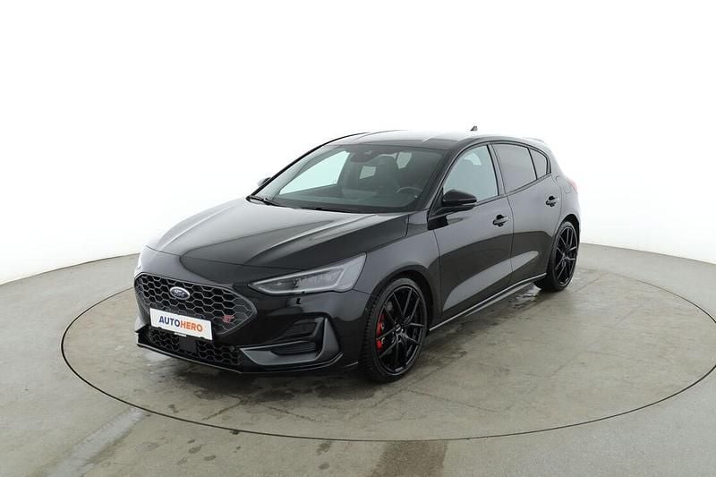 Second-hand Ford Focus ST 280 CP (205 kW) 2023 Negru Berlinǎ