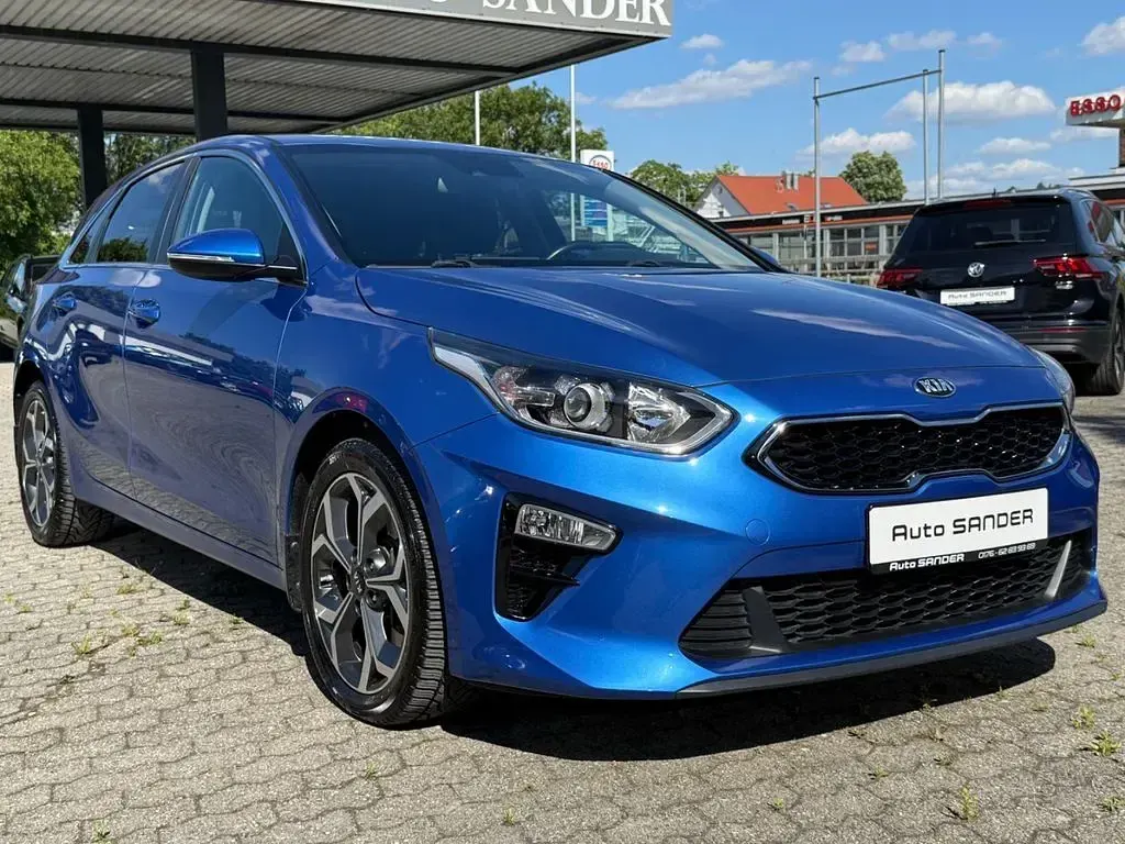 Gebraucht Kia Ceed 140 PS (102 kW) 2018 Blau Kleinwagen