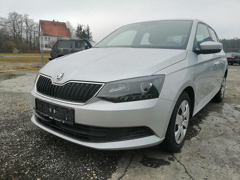 Gebraucht Skoda Fabia Ambition 90 PS (66 kW) 2015 Silber Kleinwagen