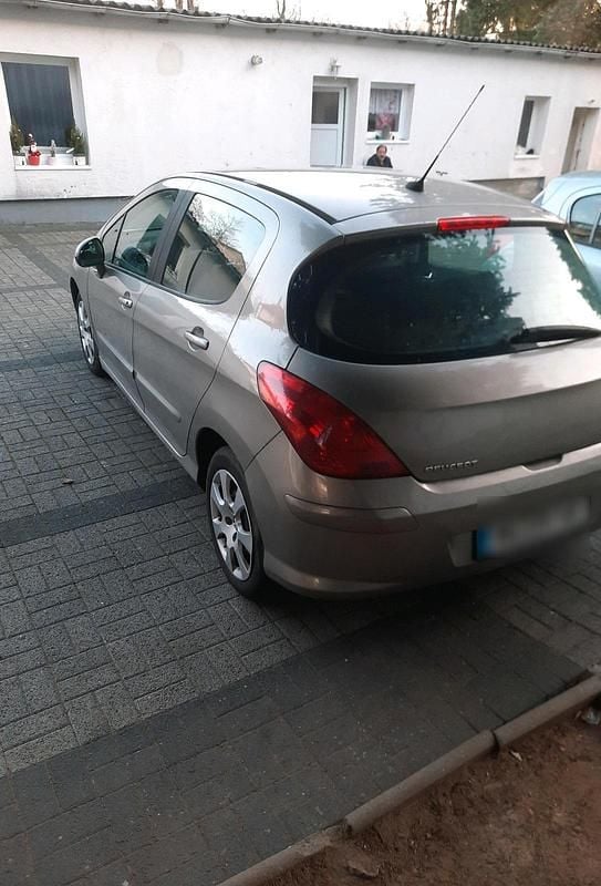 Gebraucht Peugeot 308 111 PS (81 kW) 2009 Grau Limousine