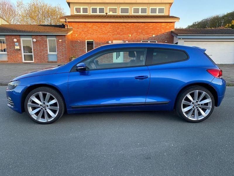 Second-hand VW Scirocco 122 CP (89 kW) 2011 Albastru Coupe