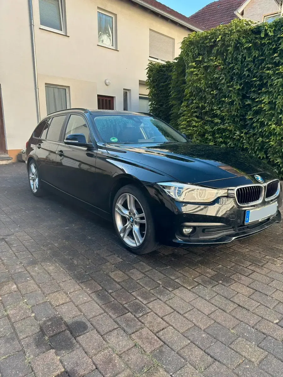 Gebraucht BMW 320 Advantage 190 PS (139 kW) 2017 Schwarz Kombi