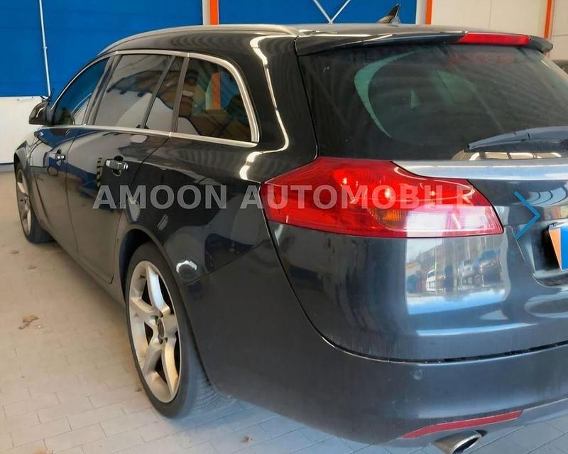 Gebraucht Opel Insignia Innovation 220 PS (161 kW) 2011 Schwarz Kombi