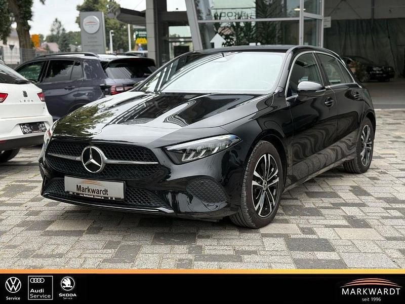 Schwarz Gebraucht 2023 Mercedes A200 Limousine | 28.990 € (Fairer Preis) - Bild 1/4