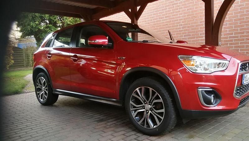Rot Gebraucht 2016 Mitsubishi ASX Diamant Edition SUV | 9.800 € (Superpreis) - Bild 1/4