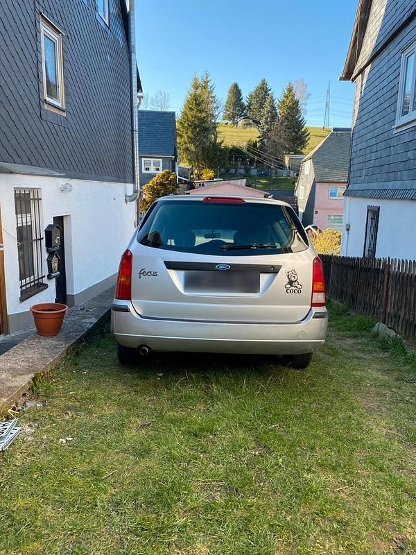 Usata Ford Focus 101 CV (74 kW) 2004 Argento Station wagon