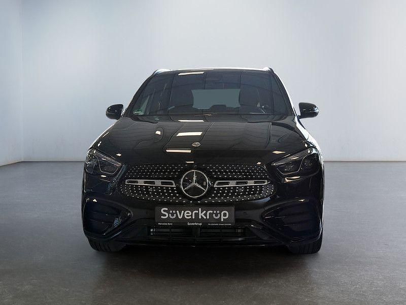 Gebraucht Mercedes GLA200 AMG 150 PS (110 kW) 2026 Schwarz SUV