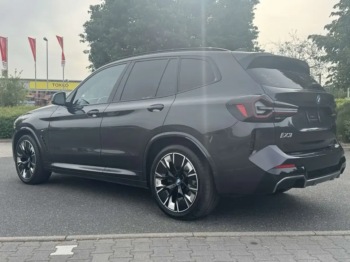 Brugt BMW iX3 Impressive 210 kW (286 HK) 2024 Grå SUV