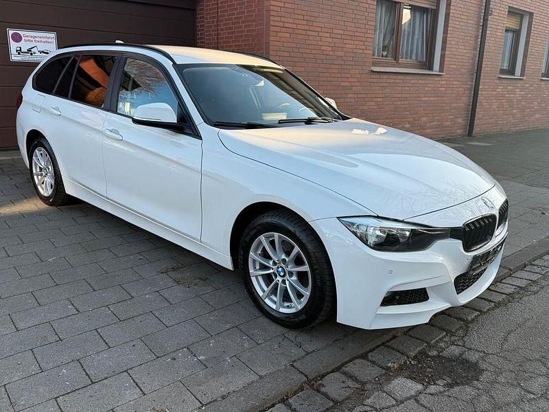 Gebraucht BMW 320 Advantage 190 PS (139 kW) 2016 Weiß Kombi