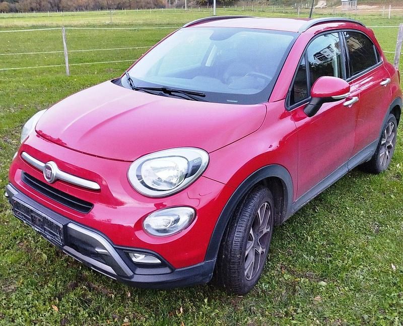 Rot Gebraucht 2015 Fiat 500X Cross SUV | 6.750 € (Etwas zu teuer) - Bild 1/4