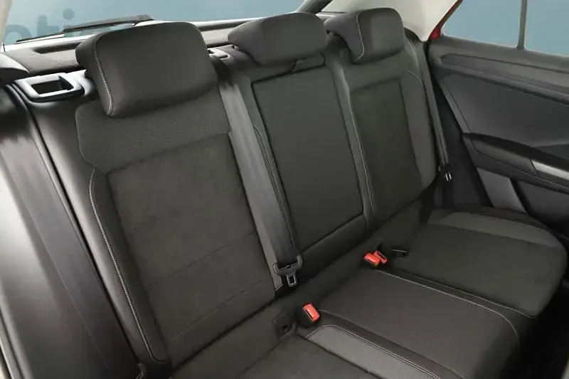 Gebraucht VW T-Roc 110 PS (80 kW) 2023 Rot SUV