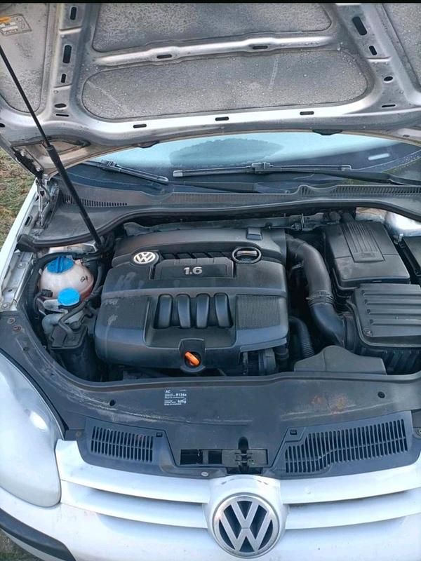 Gebraucht VW Golf V 102 PS (75 kW) 2004 Kleinwagen