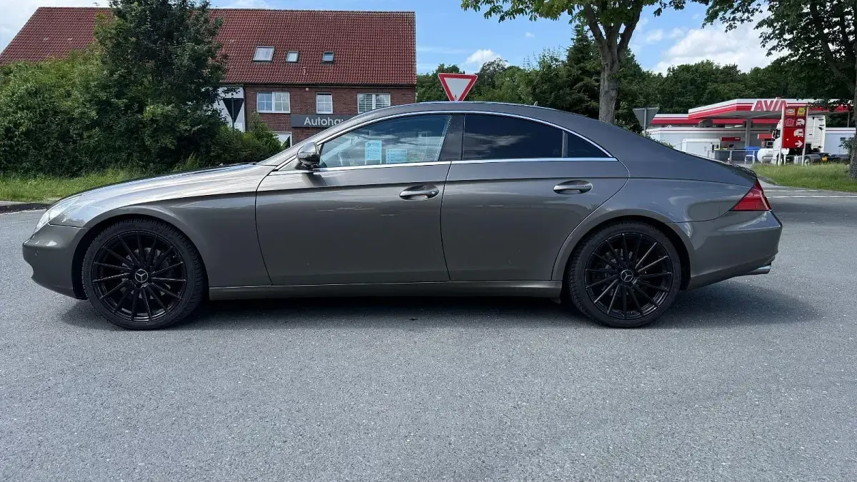 Gebraucht Mercedes CLS320 224 PS (164 kW) 2007 Grau Coupé