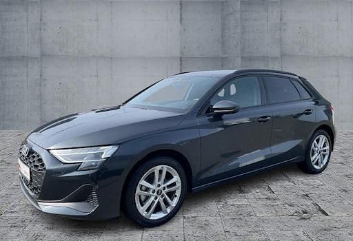 Second-hand Audi A3 Ambiente 116 CP (85 kW) 2025 Gri Berlinǎ