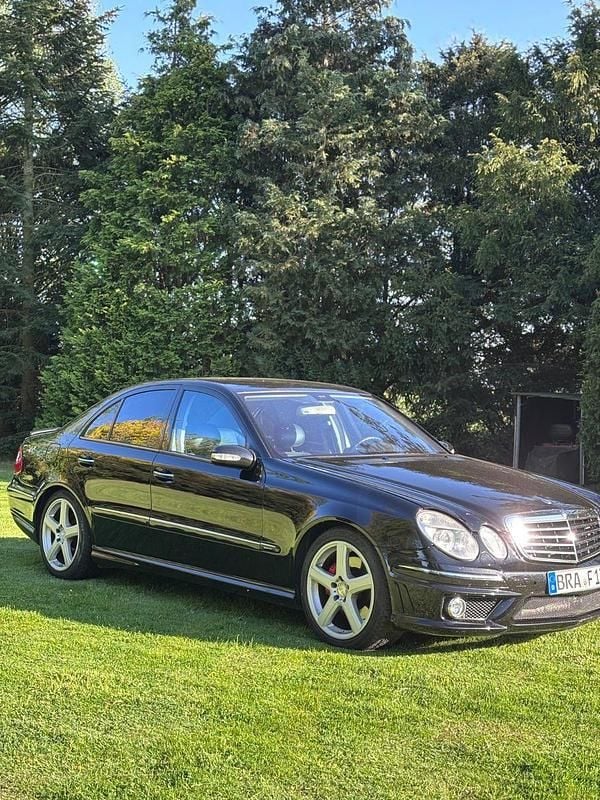 Schwarz Gebraucht 2003 Mercedes E500 AMG Limousine | 5.000 € - Bild 1/4