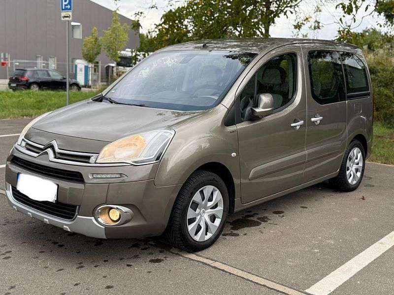 Grau Gebraucht 2014 Citroën Berlingo SELECTION Van / Kleinbus | 7.000 € (Fairer Preis) - Bild 1/4