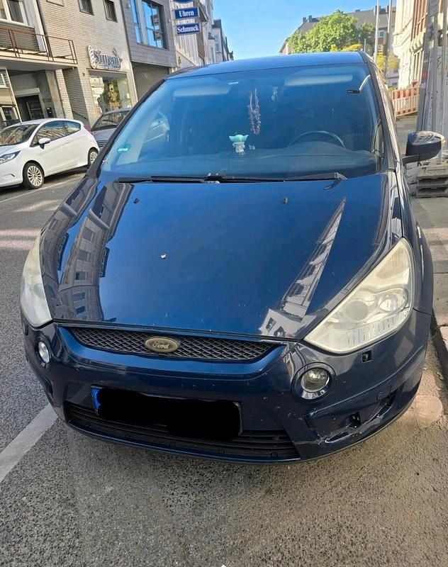 Second-hand Ford S-MAX S 140 CP (102 kW) 2010 Albastru Monovolum