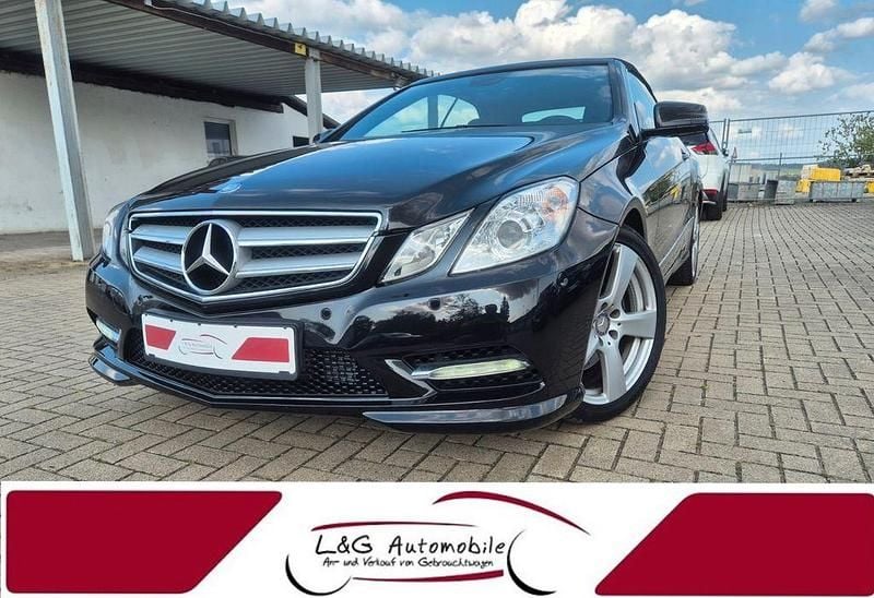 Schwarz Gebraucht 2013 Mercedes E200 Cabrio | 16.990 € (Fairer Preis) - Bild 1/4