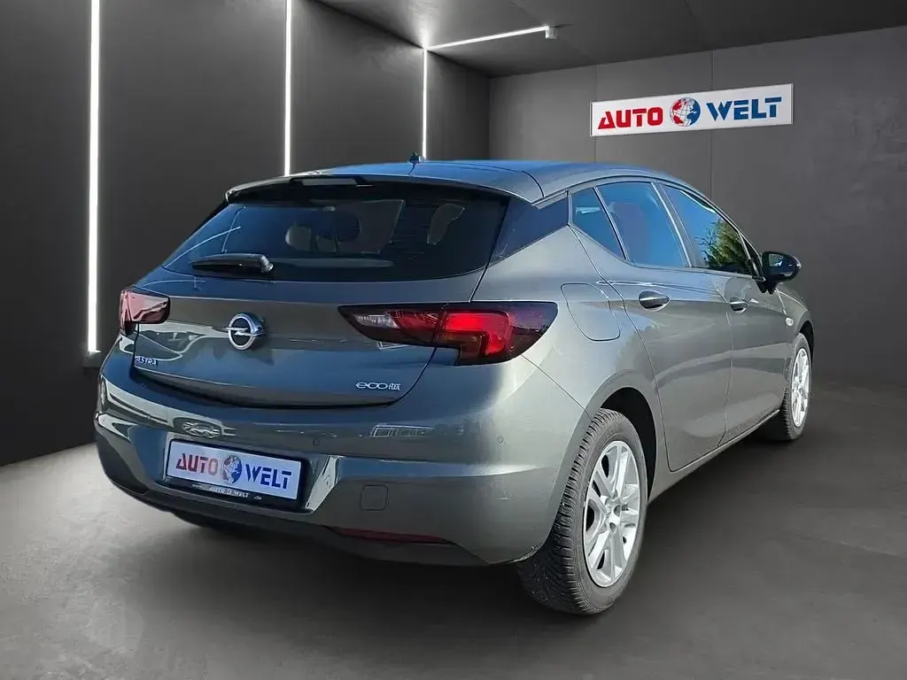 Usata Opel Astra 105 CV (77 kW) 2017 Grigio SUV