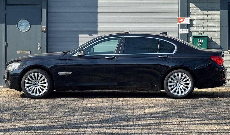 Gebraucht BMW 730L Executive 211 PS (155 kW) 2012 Schwarz Limousine