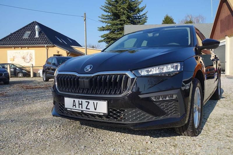 Gebraucht Skoda Scala Selection 116 PS (85 kW) 2024 Schwarzmagic perleffekt Kleinwagen