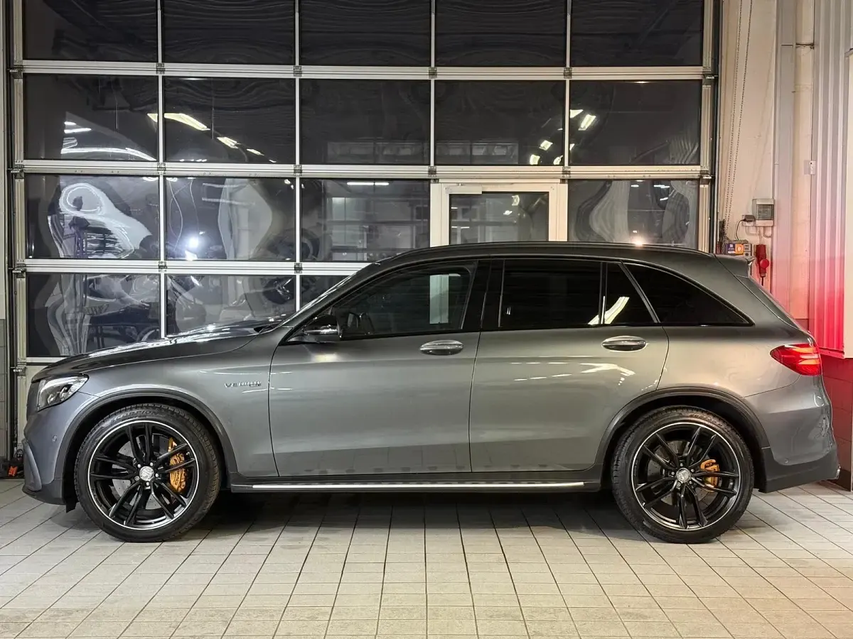 Gebraucht Mercedes GLC63 AMG 514 PS (378 kW) 2018 Andere farben SUV