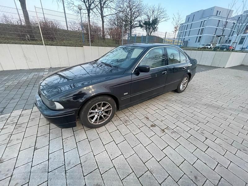 Gebraucht BMW 530 Exclusive 193 PS (141 kW) 2002 Schwarz Limousine