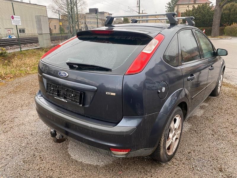 Gebraucht Ford Focus 2007 Grau Limousine
