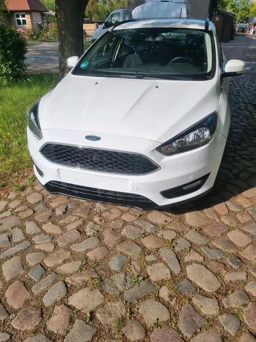 Używany Ford Focus 100 KM (73 kW) 2018 Biały Kombi