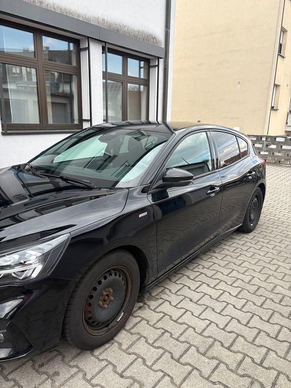 Gebraucht Ford Focus ST-Line 150 PS (110 kW) 2019 Schwarz Limousine