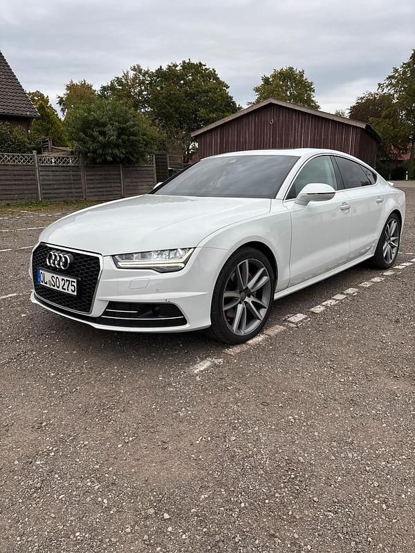 Weiß Gebraucht 2016 Audi A7 S-Line Kleinwagen | 19.700 € (Superpreis) - Bild 1/4