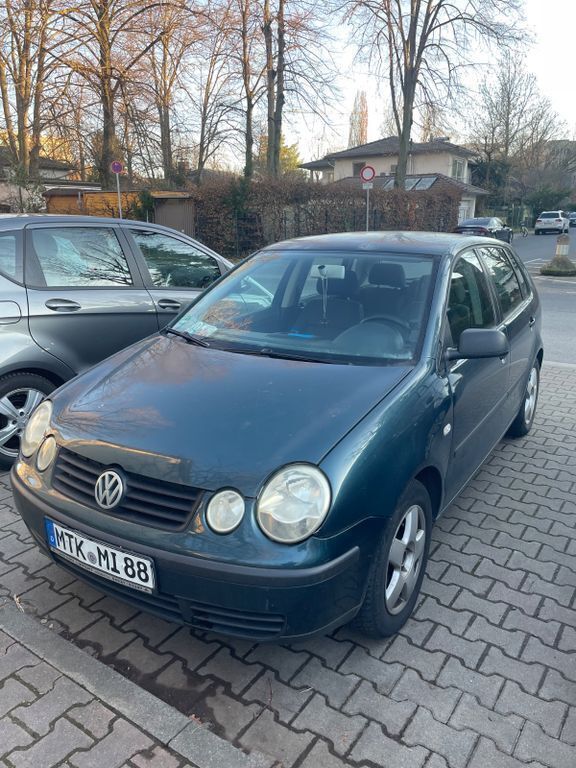 Grün Gebraucht 2003 VW Polo Limousine | 945 € (Guter Preis) - Bild 1/4