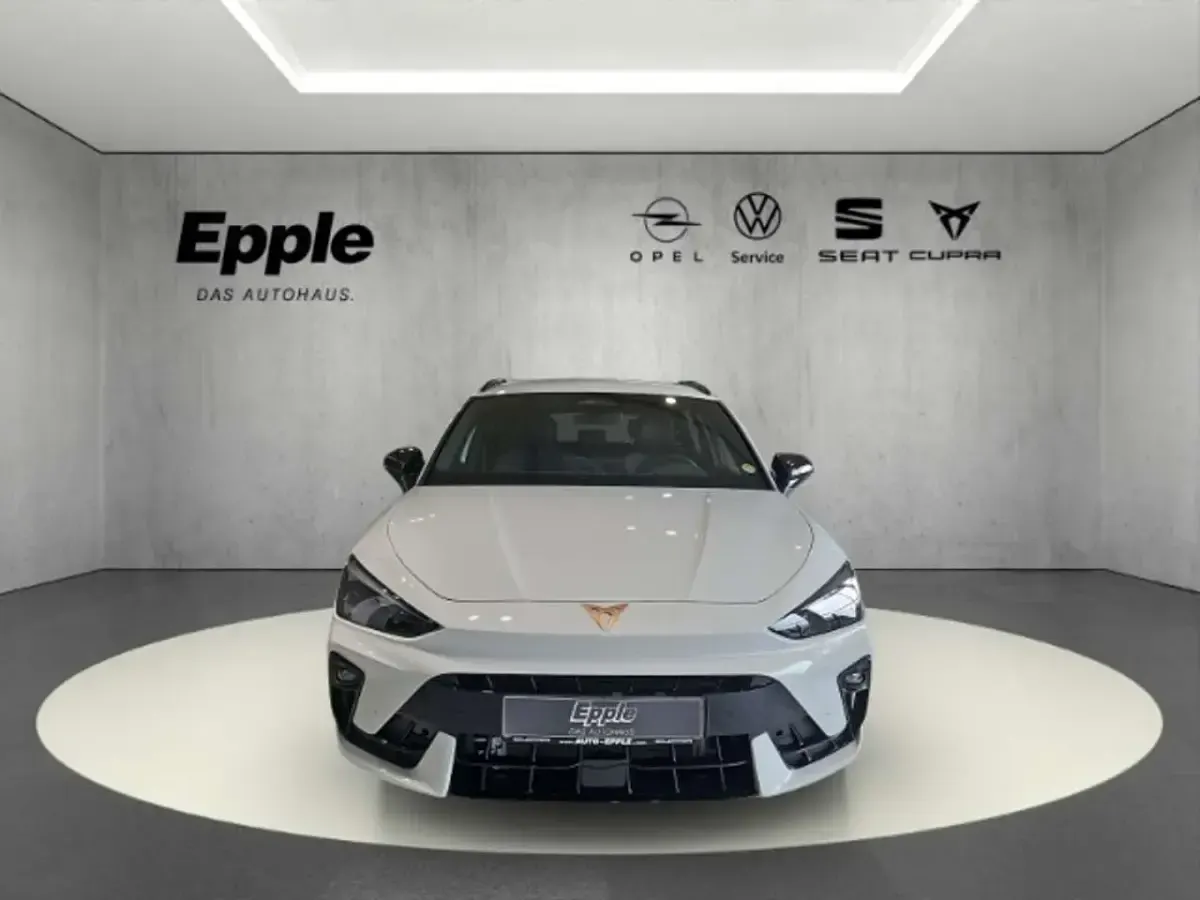 Neu Cupra Leon 150 PS (110 kW) 2026 Nevada weiss Kombi