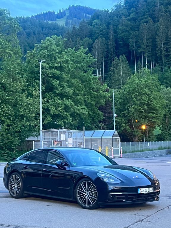 Schwarz Gebraucht 2018 Porsche Panamera 4S Limousine | 66.666 € (Fairer Preis) - Bild 1/4