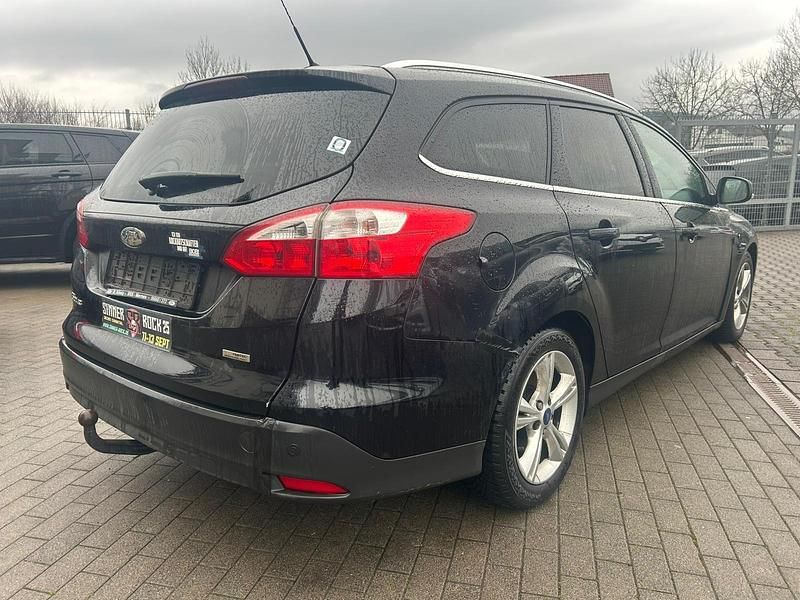 Używany Ford Focus Champions Edition 116 KM (85 kW) 2012 Czarny Kombi