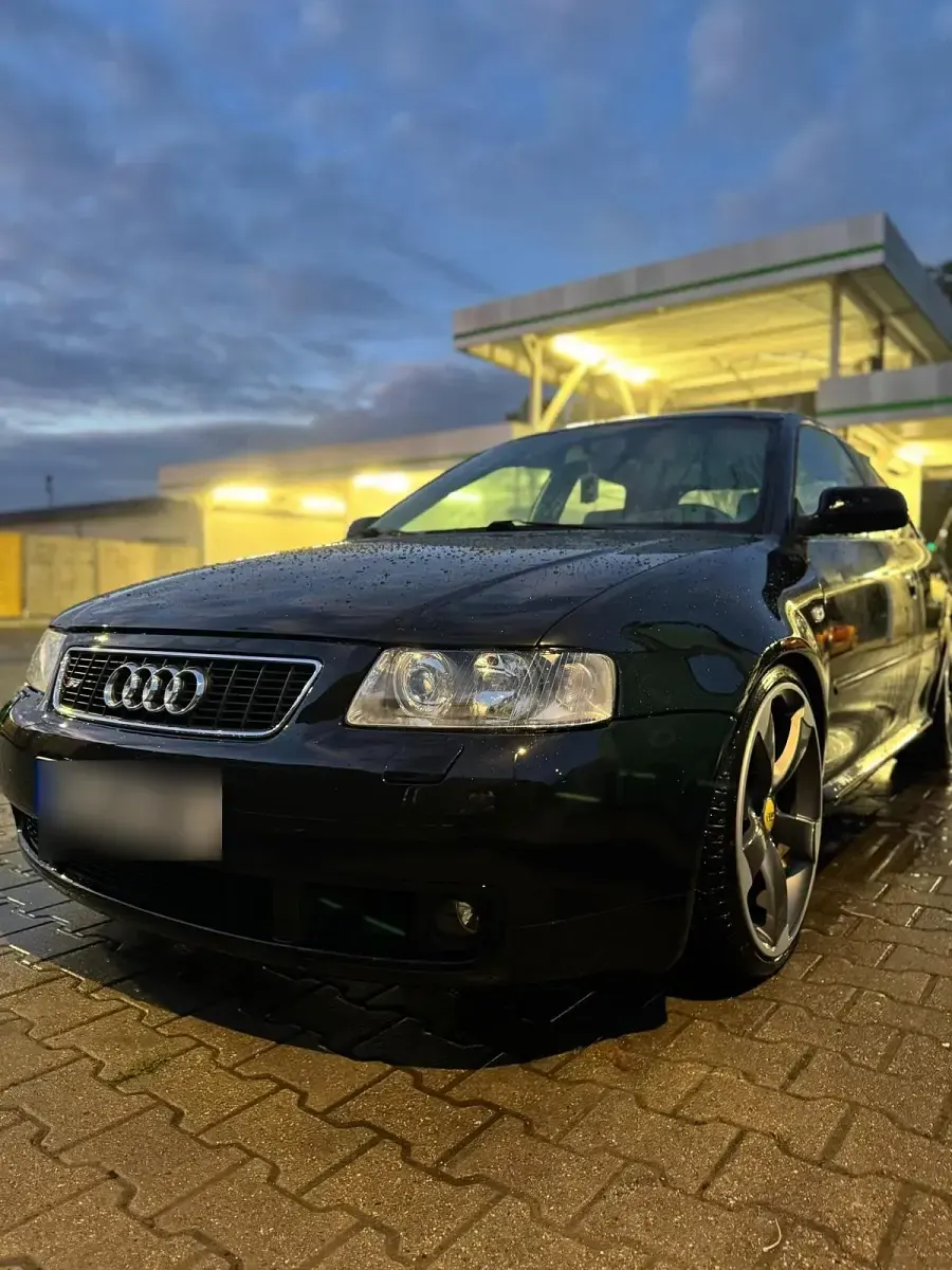 Gebraucht Audi S3 209 PS (153 kW) 2001 Schwarz Kleinwagen