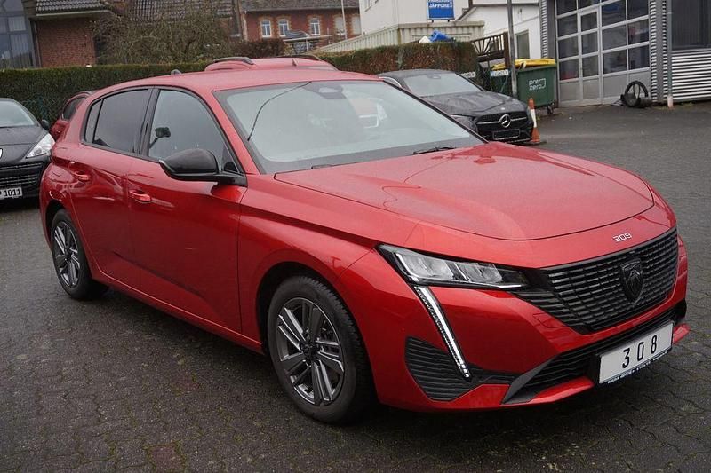 Gebraucht Peugeot 308 Allure 131 PS (96 kW) 2024 Rot Limousine