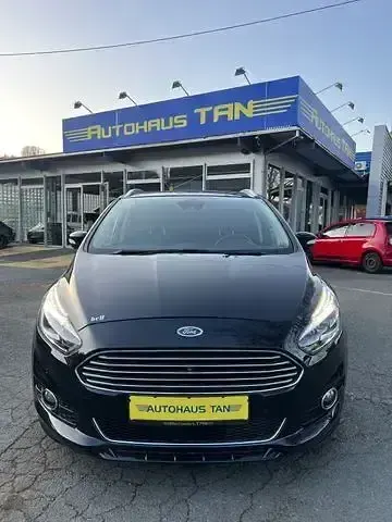 Używany Ford S-MAX ST-Line 209 KM (153 kW) 2016 Czarny Minivan
