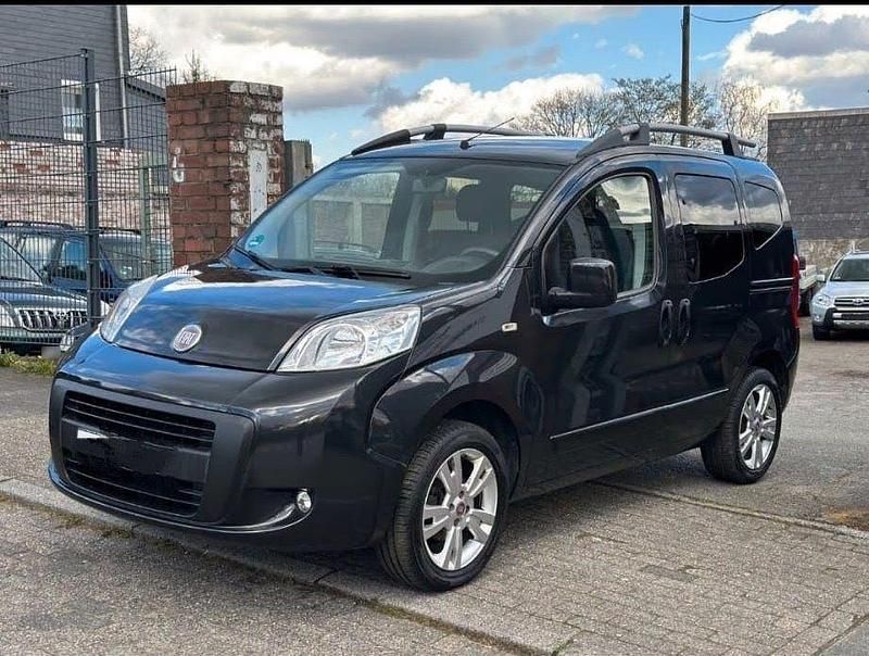 Gebraucht Fiat Qubo Trekking 73 PS (53 kW) 2011 Schwarz Van / Kleinbus