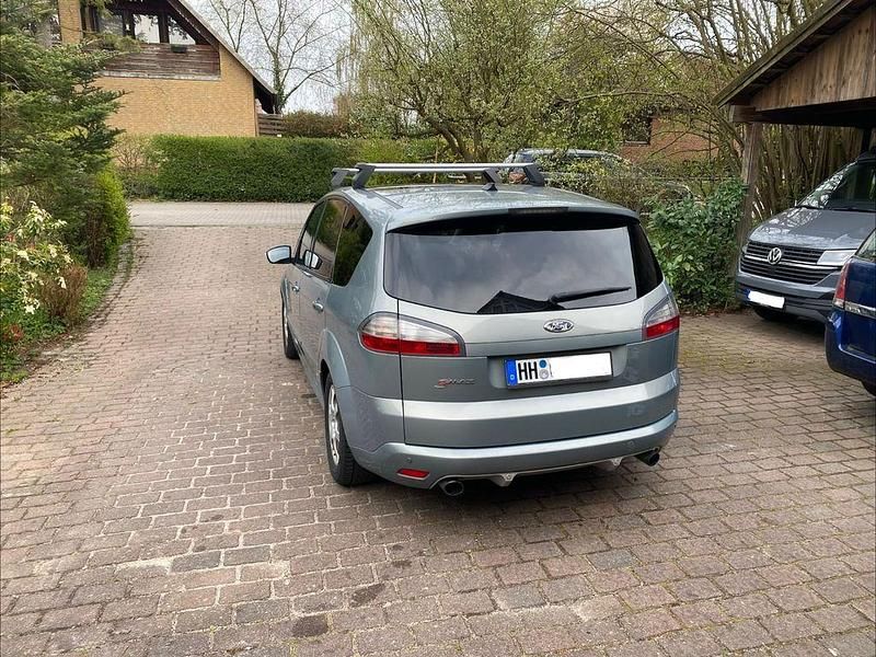 Gebraucht Ford S-MAX Titanium S 175 PS (128 kW) 2009 Silber Van / Kleinbus