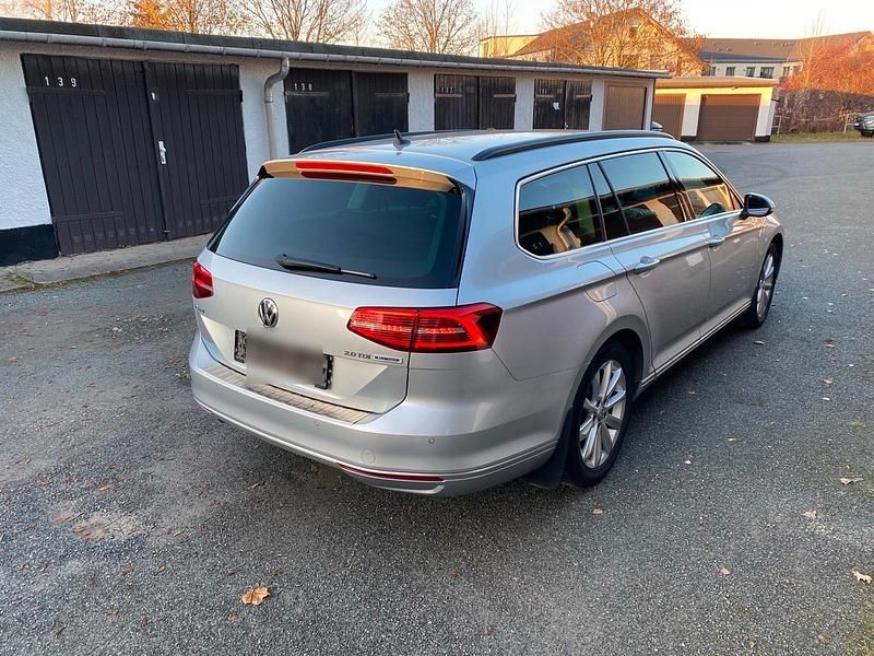 Gebraucht VW Passat 150 PS (110 kW) 2017 Silber Kombi