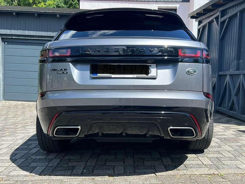 Grau Gebraucht 2020 Land Rover Range Rover Velar SE Dynamic SUV | 41.400 € (Superpreis) - Bild 1/4